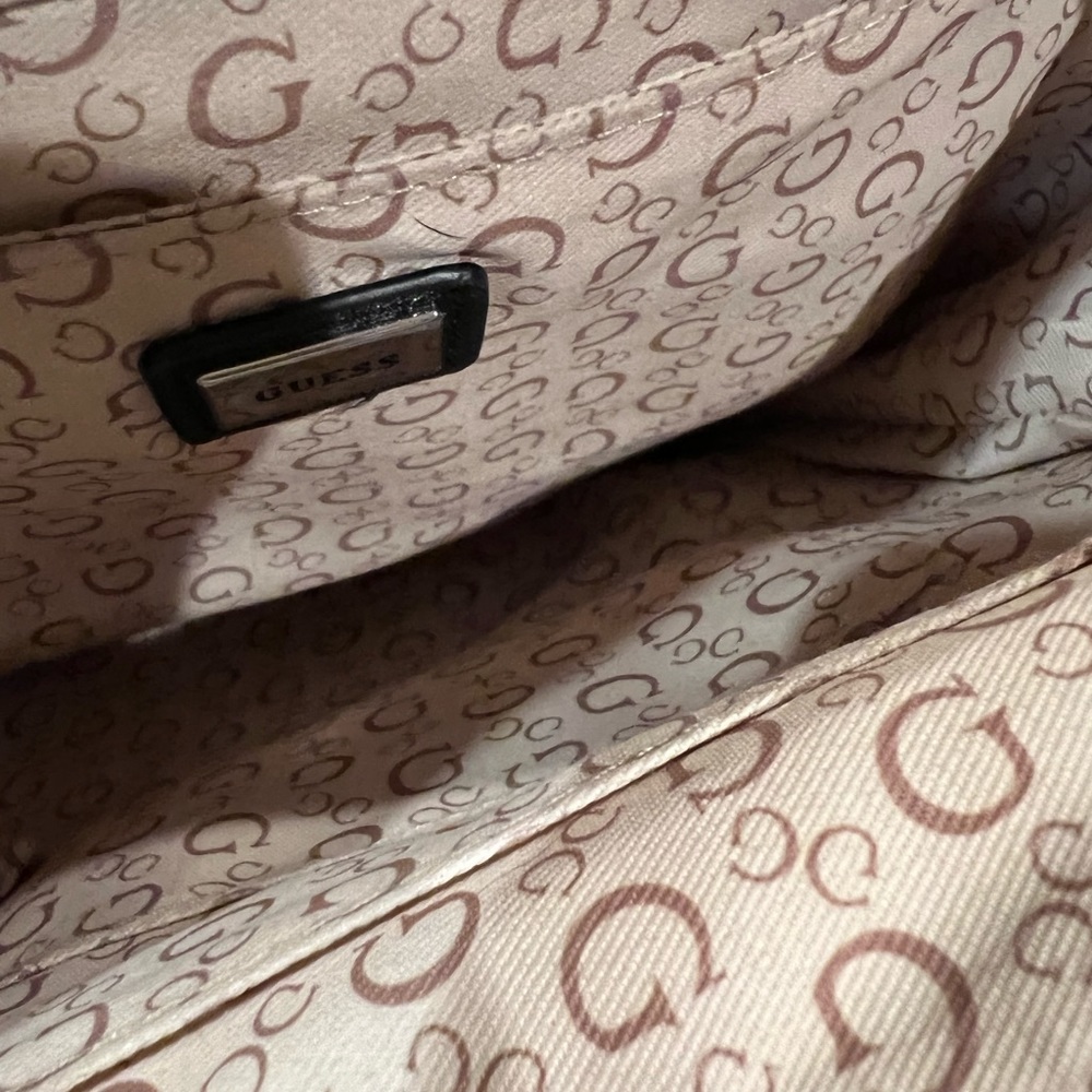 Guess Bag/Backpack - Picture 3 of 3